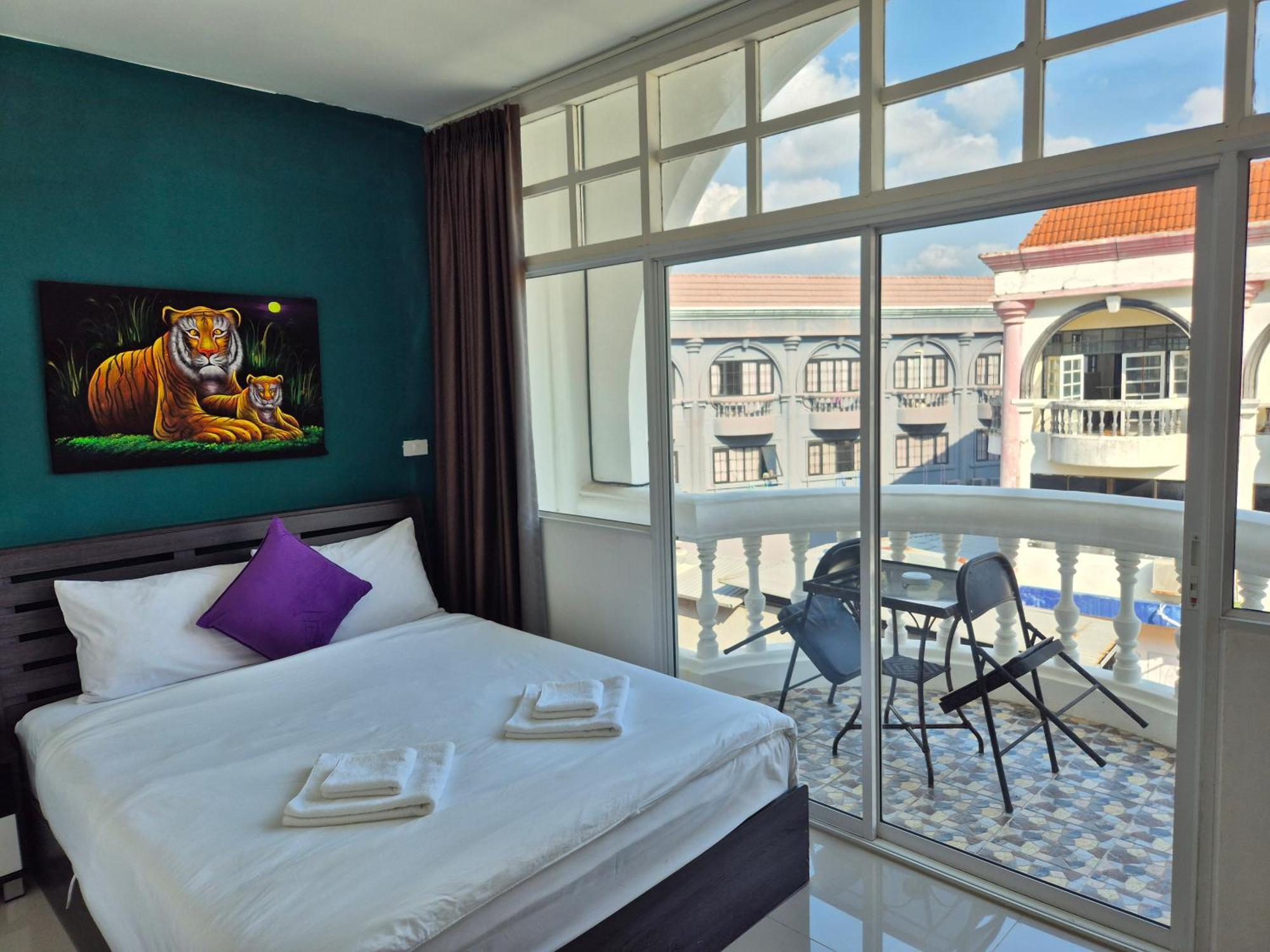Dorothys Hotel Pattaya Bagian luar foto