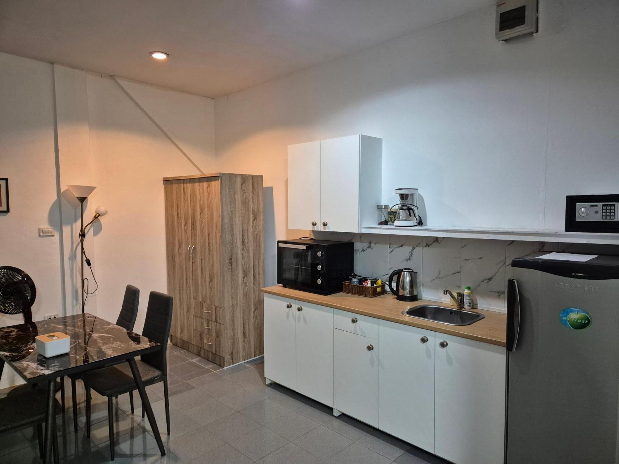 Dorothys Hotel Pattaya Bagian luar foto